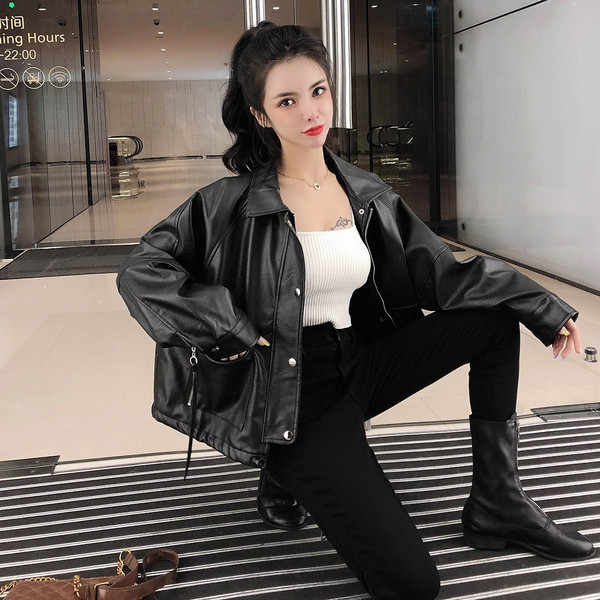 Geaca de dama din piele model drept cu fermoare