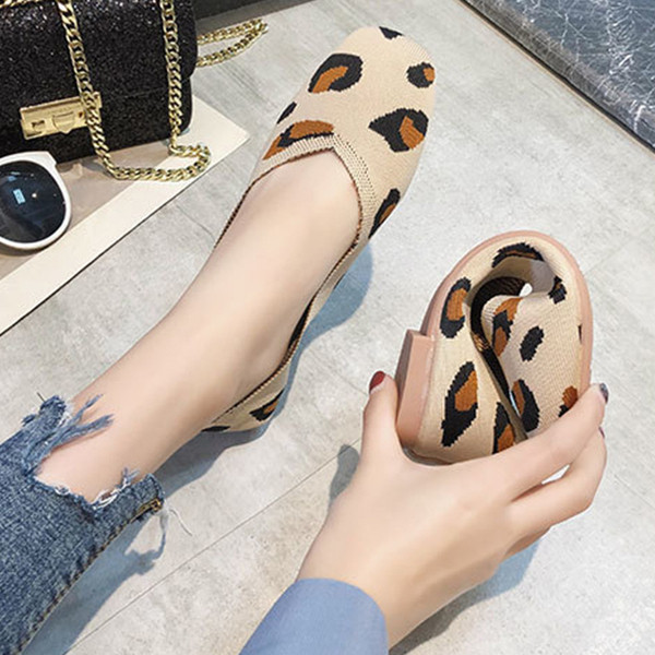 Pantofi casual de dama cu model animal si talpa plata