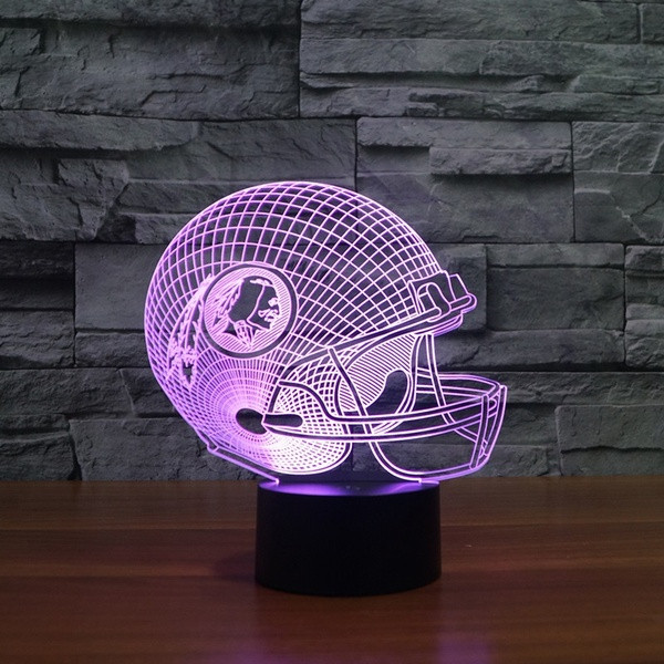 Asztali 3D LED lámpa színtávirányítóval, sisak formájában