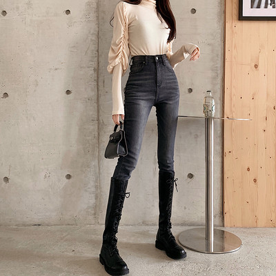 Női alkalmi farmer klasszikus modell fekete és kék színben