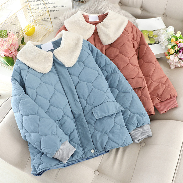 Geaca de dama cu nasturi si guler in mai multe culori