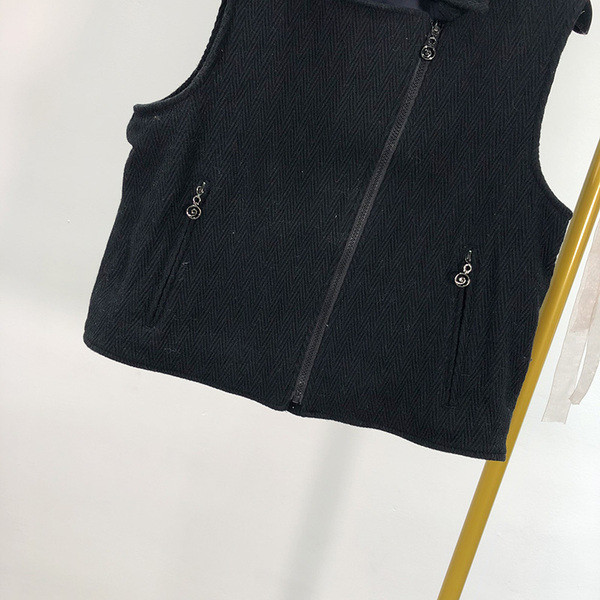 Vesta scurta cu fermoare de culoare neagra