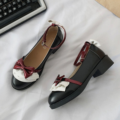 Μοντέρνα γυναικεία παπούτσια με κορδέλες σε διάφορα χρώματα