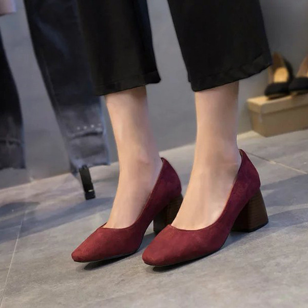 Pantofi moderni de dama cu toc gros in mai multe culori