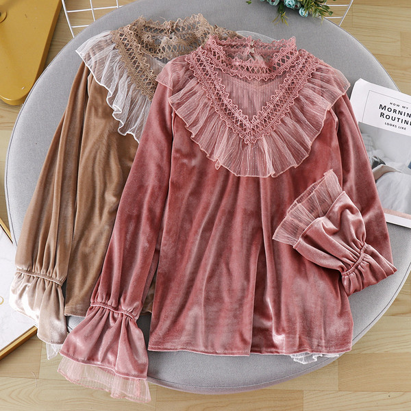 Cămașă modernă de damă cu dantelă și guler înalt în trei culori