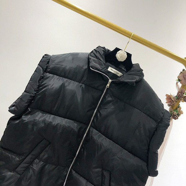 Vesta lata cu fermoar si buzunare de culoare neagra