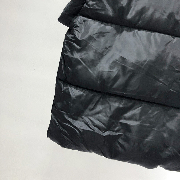 Vesta lata cu fermoar si buzunare de culoare neagra