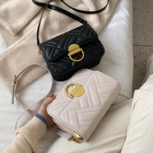 Geanta de dama moderna cu maner lung in trei culori