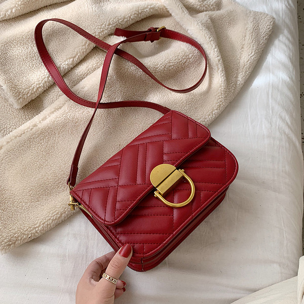 Geanta de dama moderna cu maner lung in trei culori