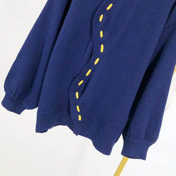 Pulover lung albastru cu decolteu oval