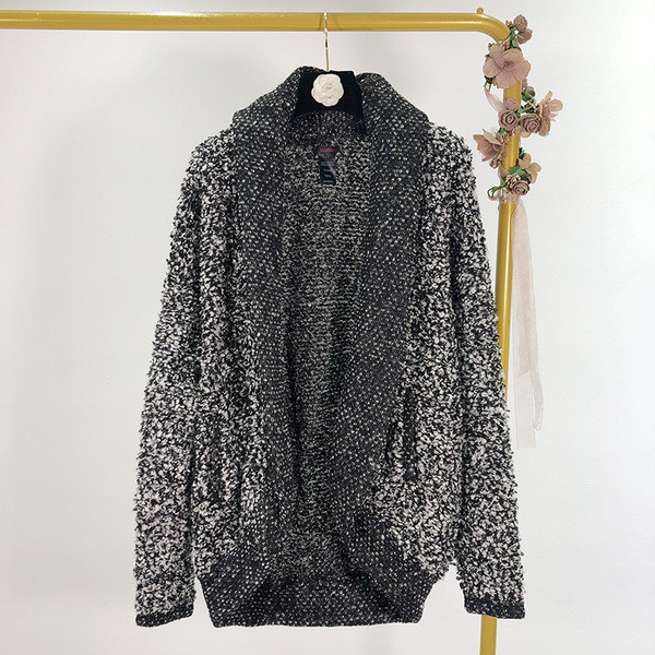 Vestă lungă groasă fără închidere de culoare gri