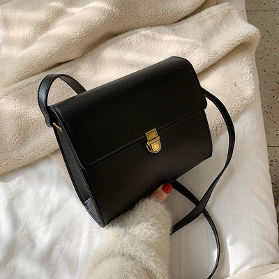 Geanta de dama eleganta cu inchidere metalica in patru culori