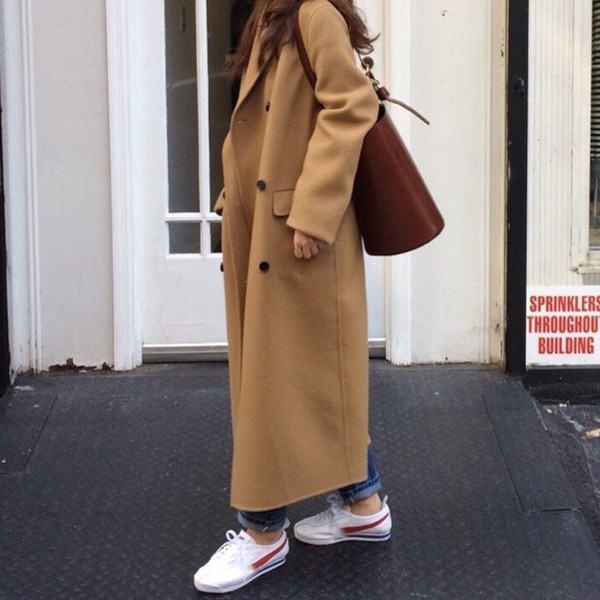 Дамско модерно палто с копчета широк модел в два цвята 