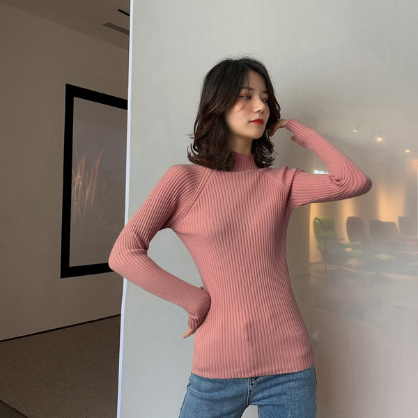 Bluză de damă cu mâneci lungi și decolteu oval în mai multe culori