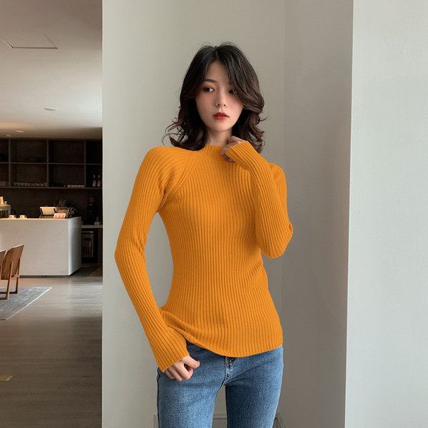 Bluză de damă cu mâneci lungi și decolteu oval în mai multe culori