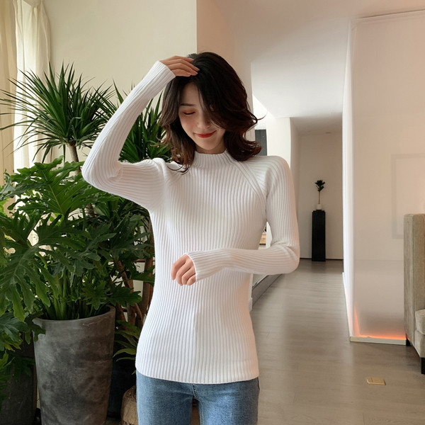 Bluză de damă cu mâneci lungi și decolteu oval în mai multe culori