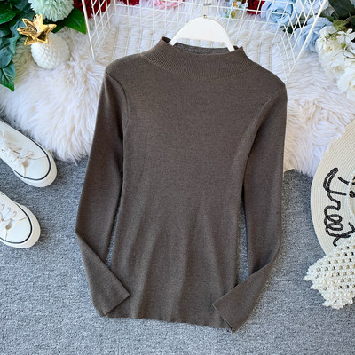 Γυναικείο πουλόβερ με χαμηλό κολάρο σε διάφορα χρώματα