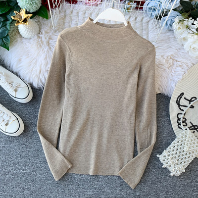 Γυναικείο πουλόβερ με χαμηλό κολάρο σε διάφορα χρώματα