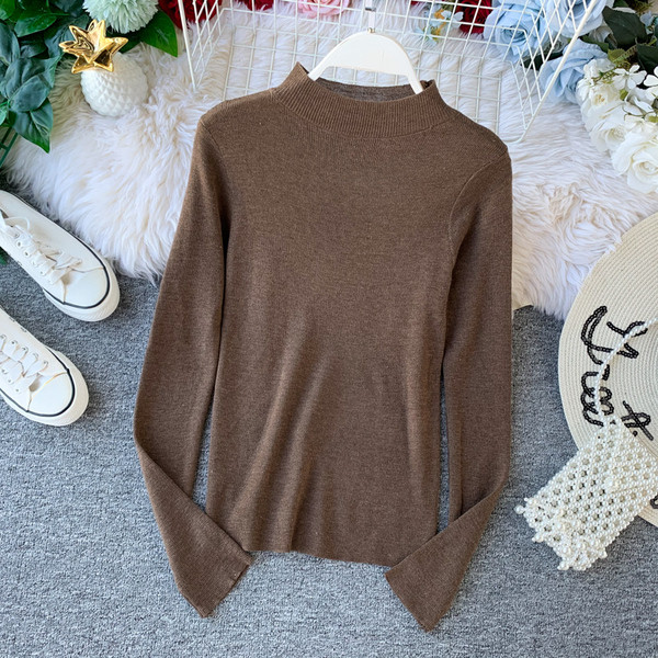 Γυναικείο πουλόβερ με χαμηλό κολάρο σε διάφορα χρώματα