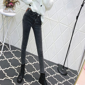 Blugi de damă de culoare închisă - un model clasic