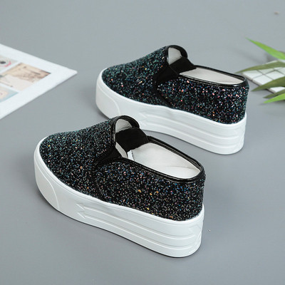 Fényes hatású női alkalmi cipő több színben