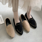 Pantofi dama model ascutit cu puf si nituri metalice in mai multe culori