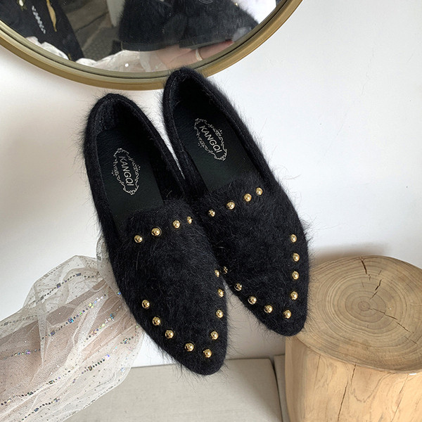 Pantofi dama model ascutit cu puf si nituri metalice in mai multe culori