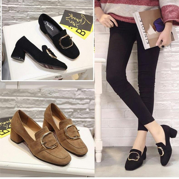 Pantofi moderni de dama cu toc gros si decor metalic in doua culori