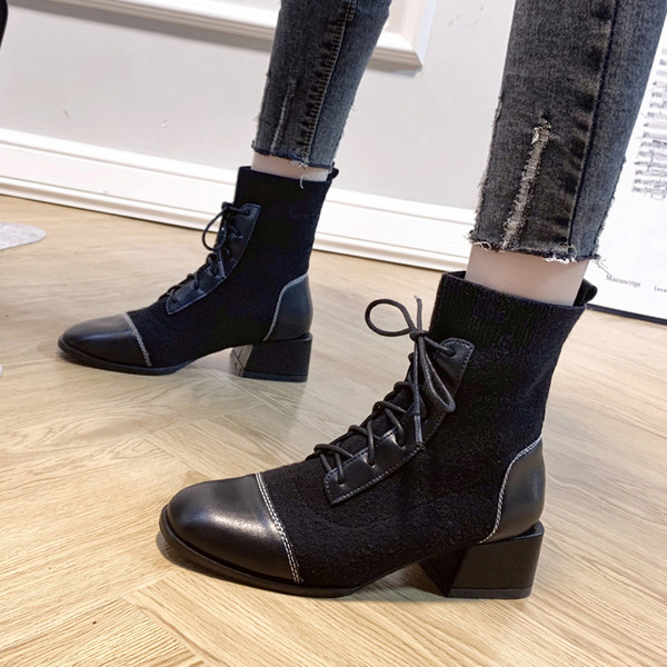 Ghete de dama moderne cu sireturi si toc gros in negru