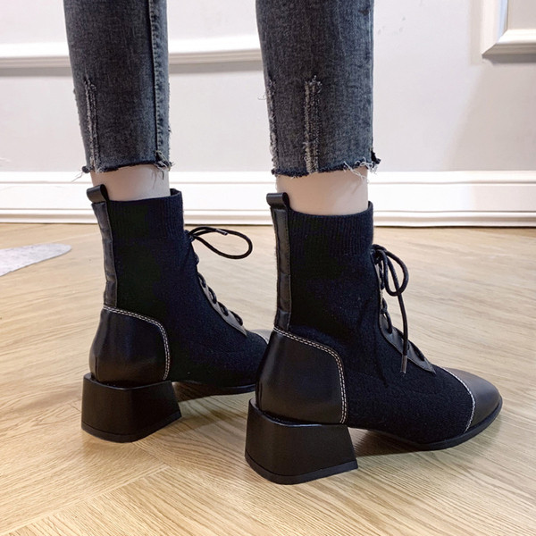 Ghete de dama moderne cu sireturi si toc gros in negru