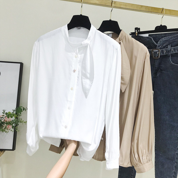 Camasa de dama model nou cu guler polo si nasturi in alb si bej