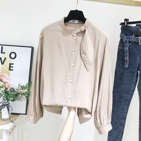 Camasa de dama model nou cu guler polo si nasturi in alb si bej