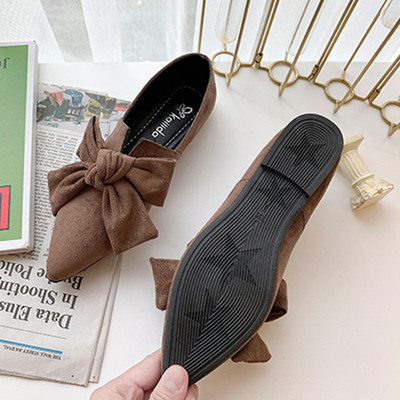 Γυναικείες μπότες με κορδέλα σε μαύρο και μπεζ χρώμα