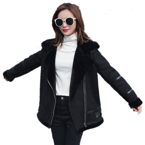 Palton de iarnă de damă modern, cu închidere asimetrică și căptușeală moale de culoare neagră