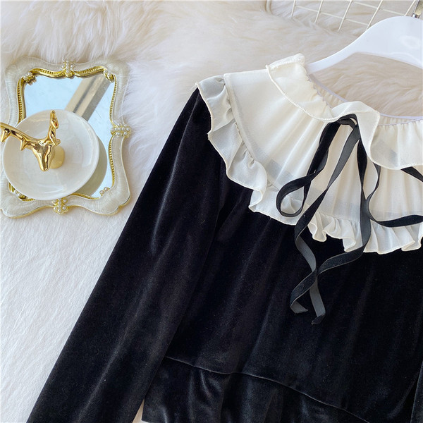 Cămașă de damă elegantă din catifea în negru și visiniu