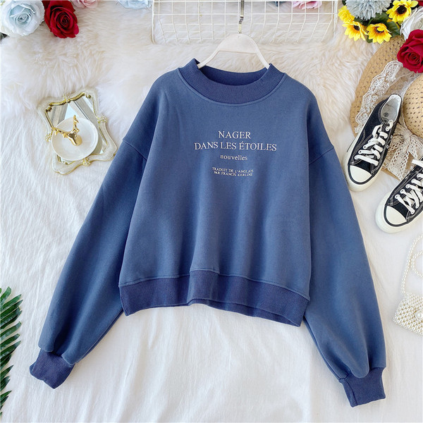 Női blúz több színben felirattal