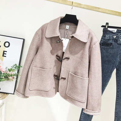 Нов модел карирано дамско палто с копчета и джобове в розов цвят