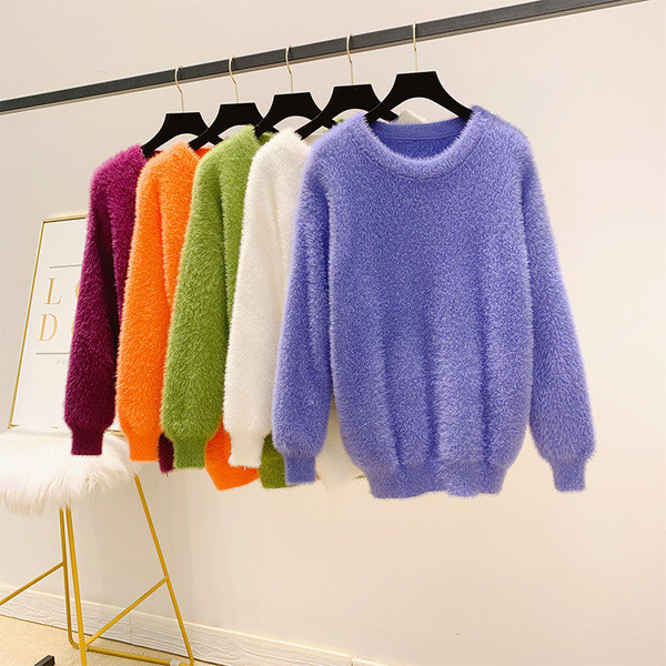 Pulover de damă din puf cu decolteu rotund în mai multe culori