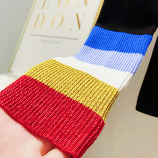 Polo modern pentru femei în dungi alb și negru