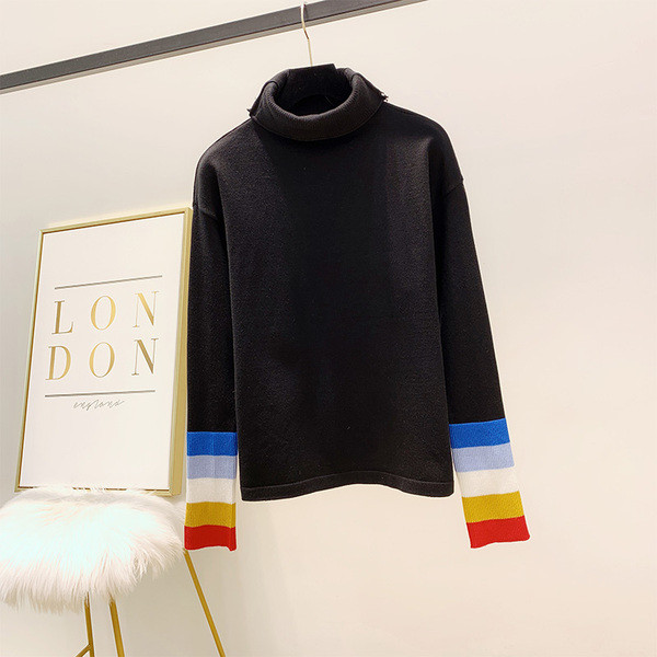 Polo modern pentru femei în dungi alb și negru