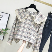 Cămașă modernă de damă în carouri cu nasturi în maro și albastru