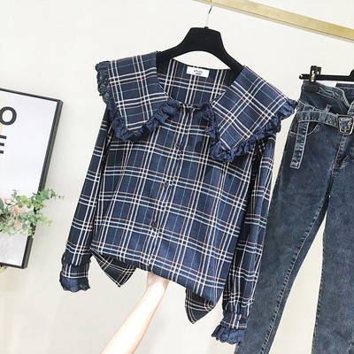 Cămașă modernă de damă în carouri cu nasturi în maro și albastru