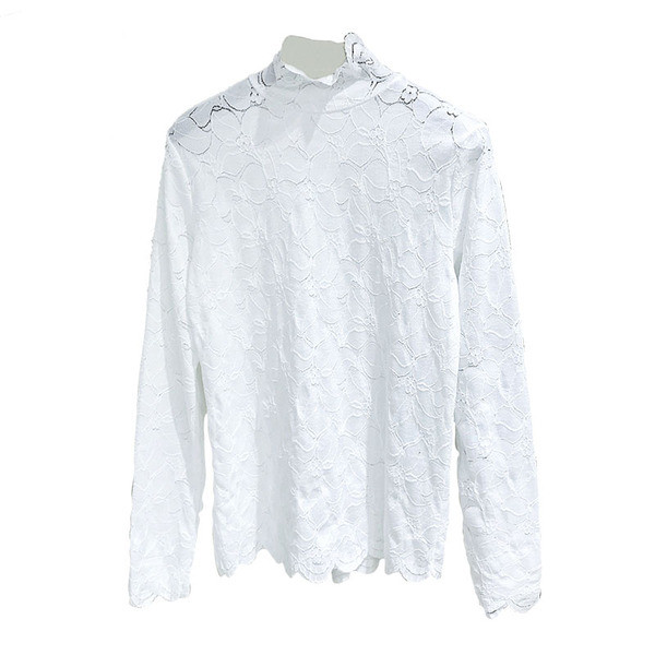 Μοντέρνα γυναικεία μπλούζα με κολάρο σε άσπρο, μαύρο και μπλε χρώμα