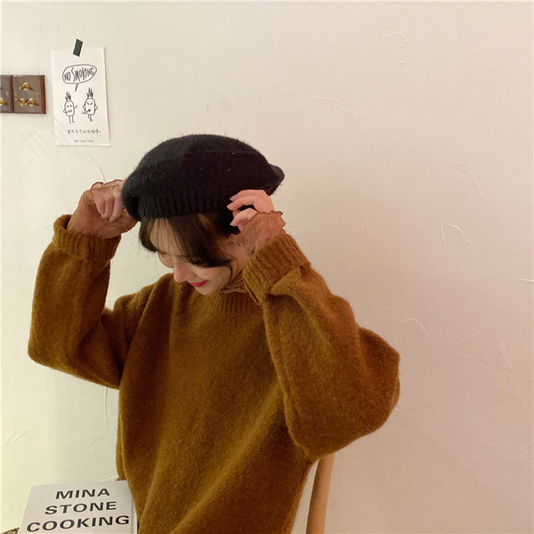 Pulover de dama cu decolteu oval in trei culori