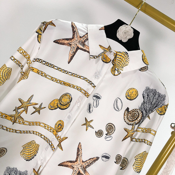 Cămașă largă de damă în alb cu model cu model