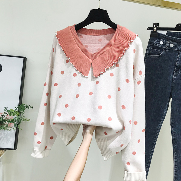 Pulover de damă actual cu buline și decolteu spitz în roz și verde