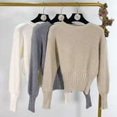 Pulover scurt de dama cu decolteu oval in alb, gri si bej