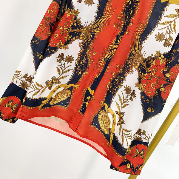 Cămașă de damă - un model clasic cu model cu model