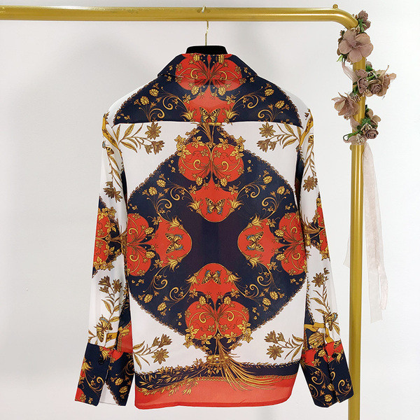 Cămașă de damă - un model clasic cu model cu model