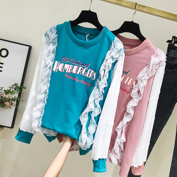 Bluza casual de dama cu aplicatie si dantela in albastru si roz